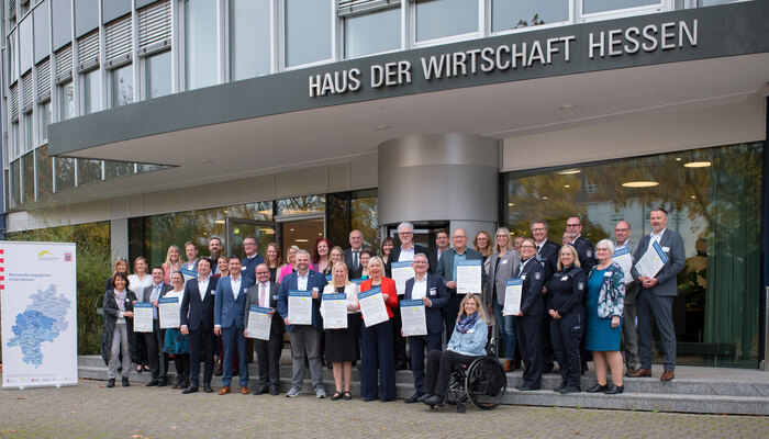 Gruppenfoto bei der Charta Verleihung 2024